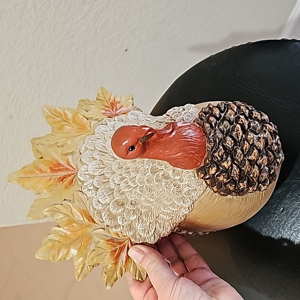Fall Decor Turkey/Acorn/Leaves